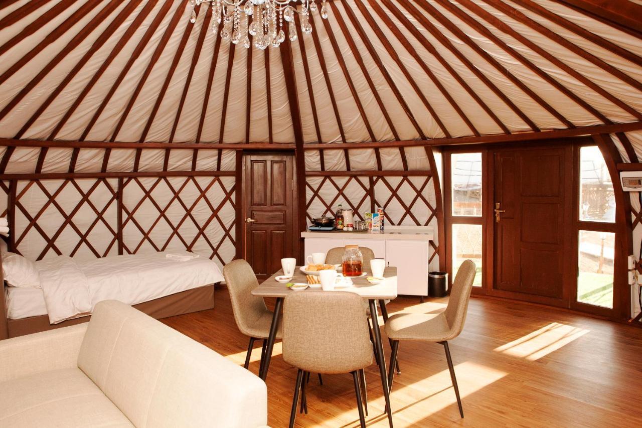 Bayan Bulagiin Hural Terelj Resort מראה חיצוני תמונה