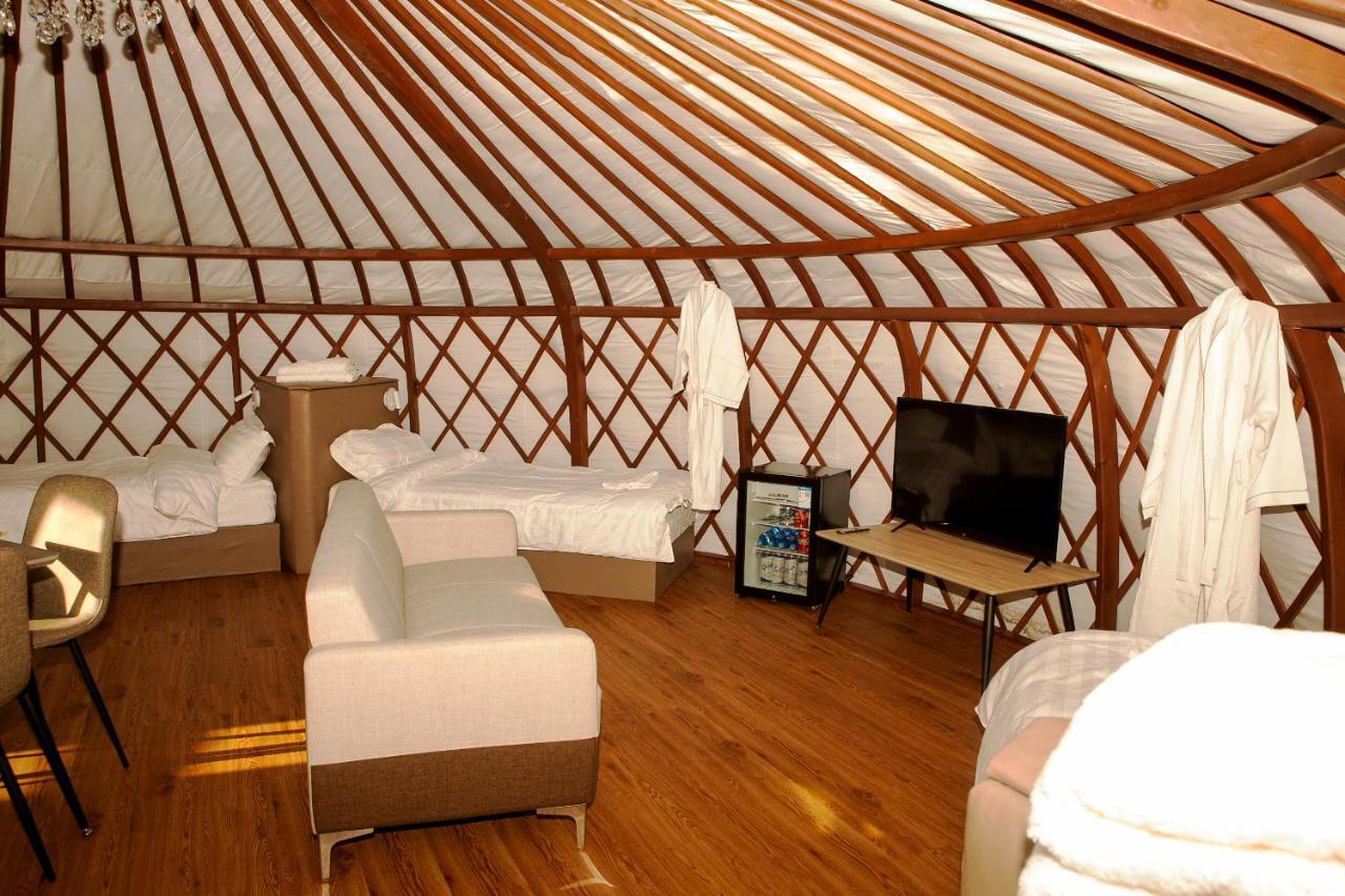 Bayan Bulagiin Hural Terelj Resort מראה חיצוני תמונה