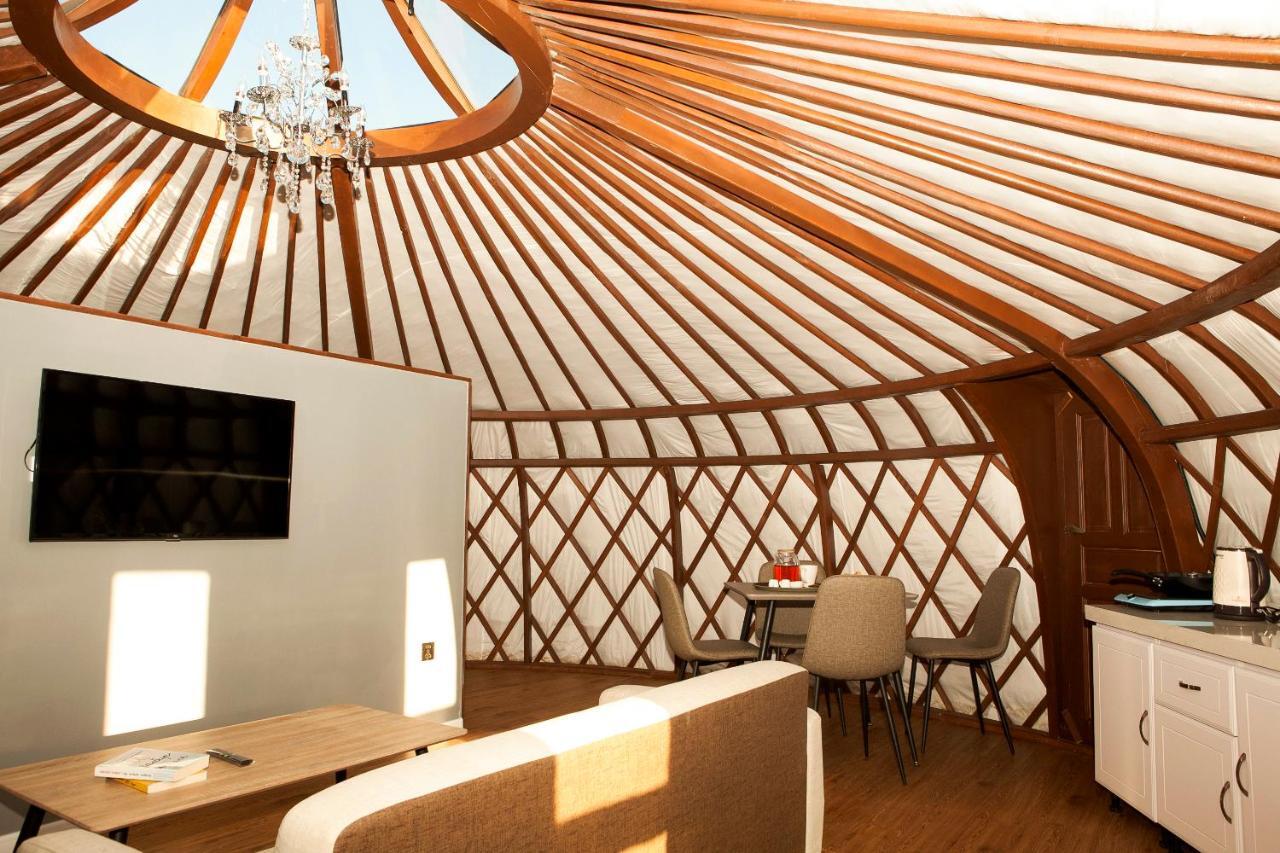 Bayan Bulagiin Hural Terelj Resort מראה חיצוני תמונה